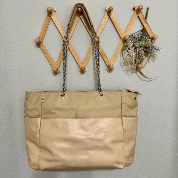 BEIS Tan Cream Large Diaper Bag OS - Picture 5 of 11